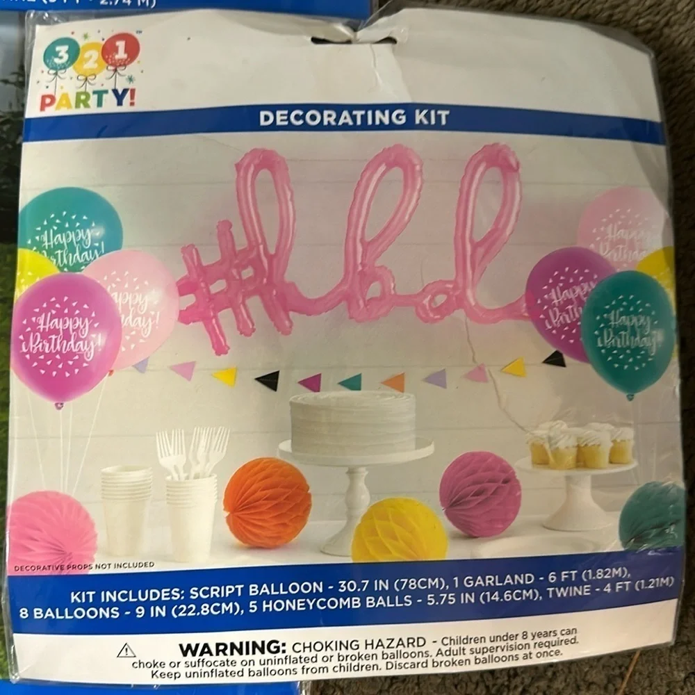 Birthday Decorating Kit w/ Balloon shaped yard sign #hbd balloons